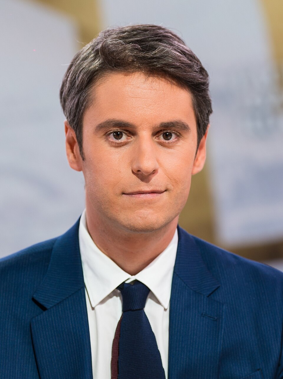 attal position internationale - Article 2